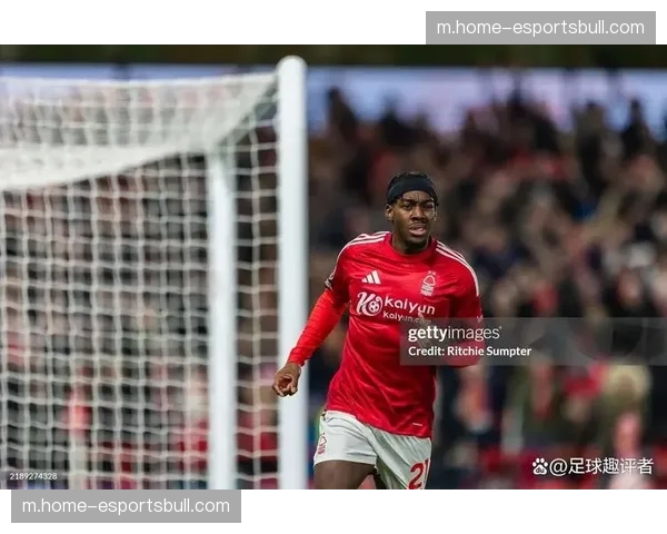 阿斯顿维拉客场控球率48%但创造4次绝佳机会 反击效率卓越 阿斯顿维拉客场控球率48%但创造4次绝佳机会 反击效率卓越